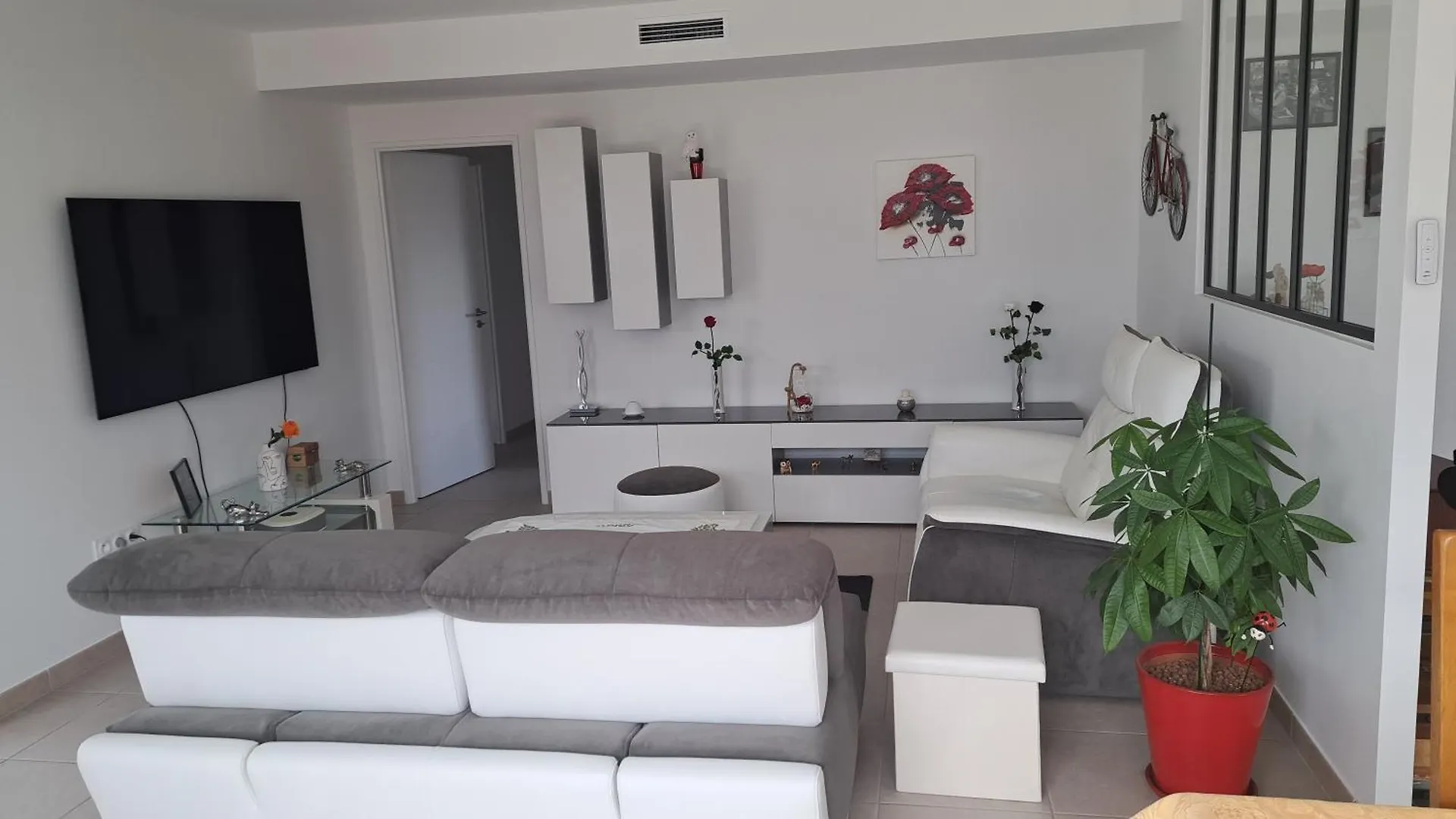 別荘 Maison Neuve A St Armel Morbihan Et Son Jacuzzi 6 Places Saint-Armel