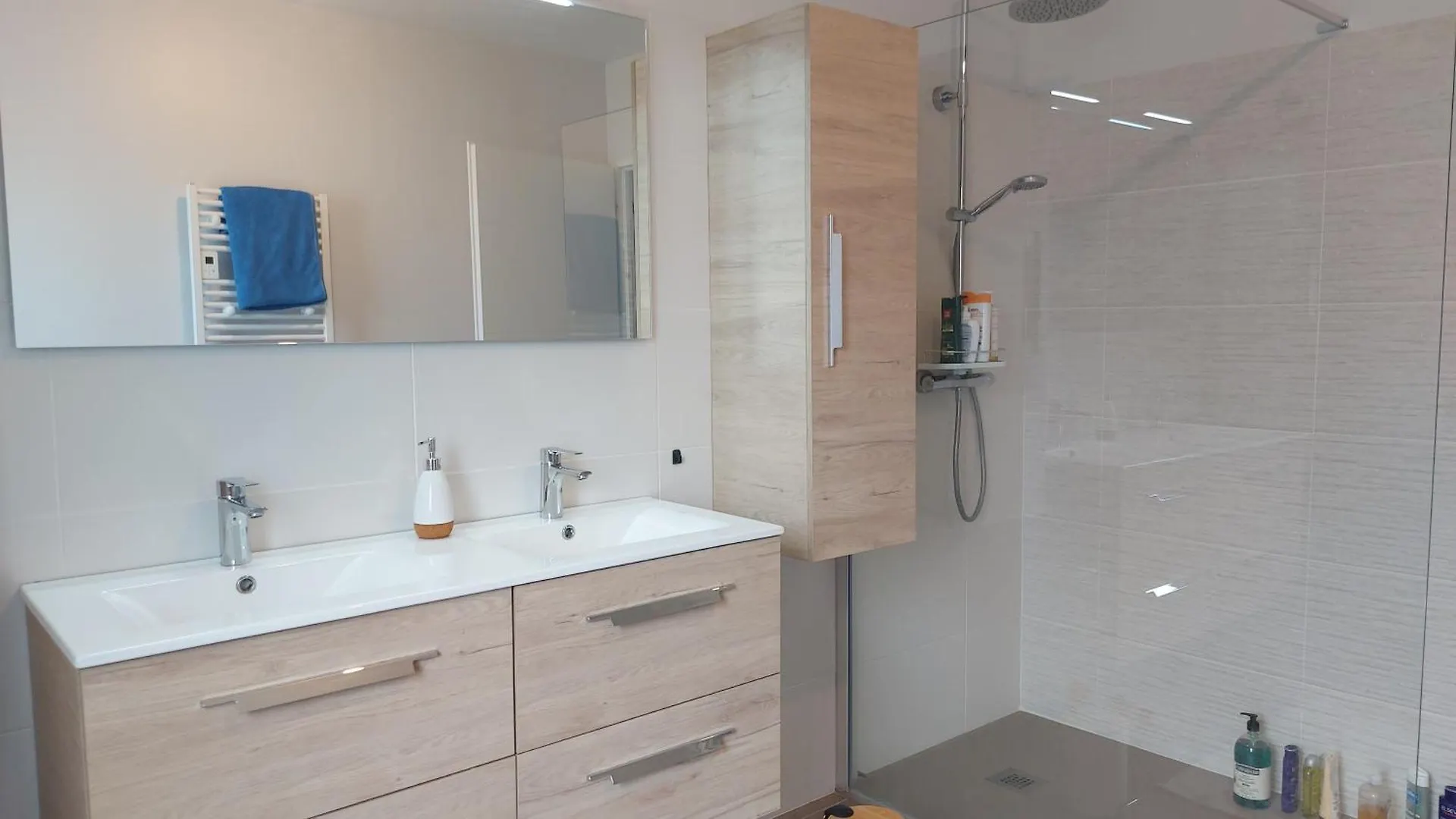 Maison Neuve A St Armel Morbihan Et Son Jacuzzi 6 Places Saint-Armel