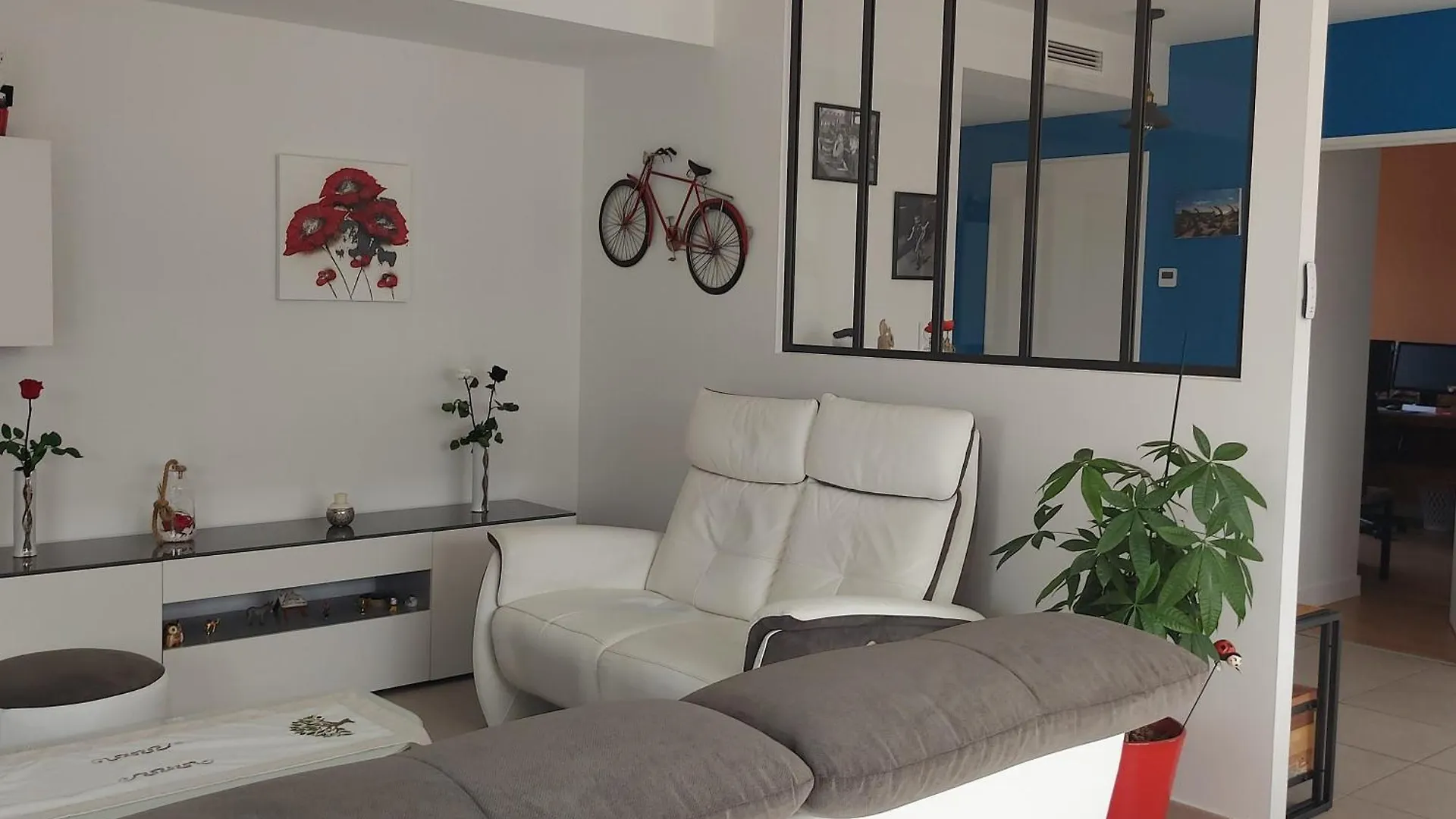 Maison Neuve A St Armel Morbihan Et Son Jacuzzi 6 Places Saint-Armel 0*,  フランス